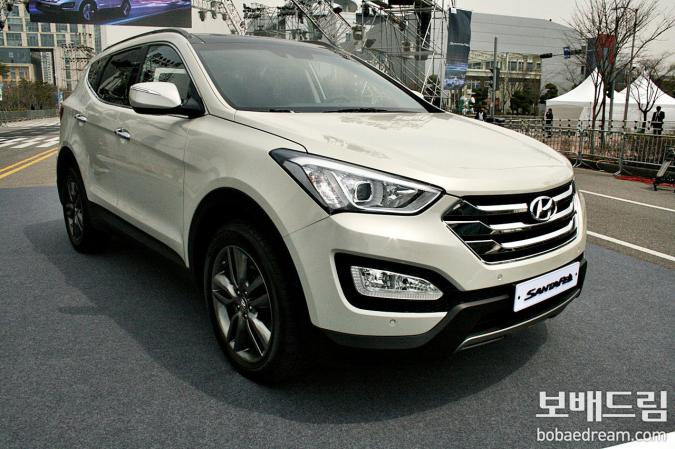 2013 Hyundai Santa Fe Price Philippines