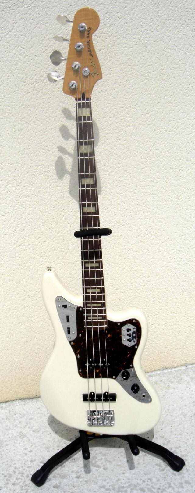 Fender Jaguar Bass White