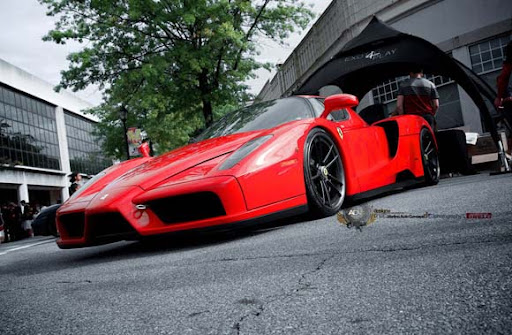 Ferrari Enzo Black Rims