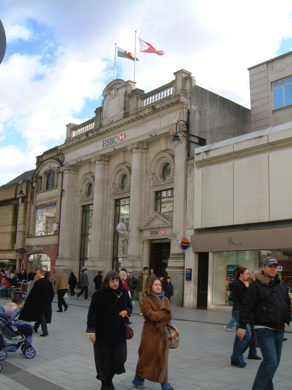 Hsbc Bank Cardiff Queen Street