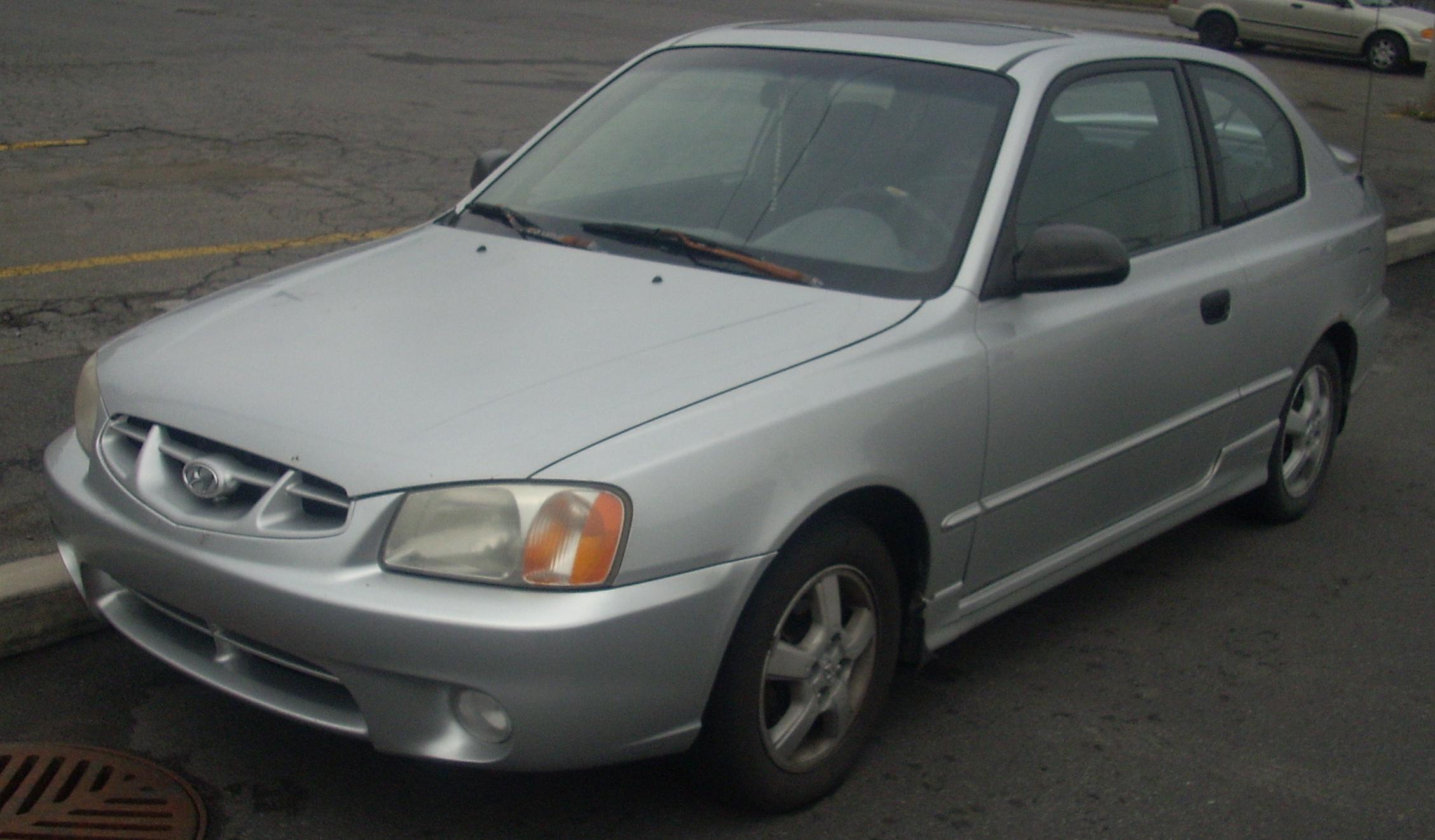 Hyundai Accent Hatchback 2000