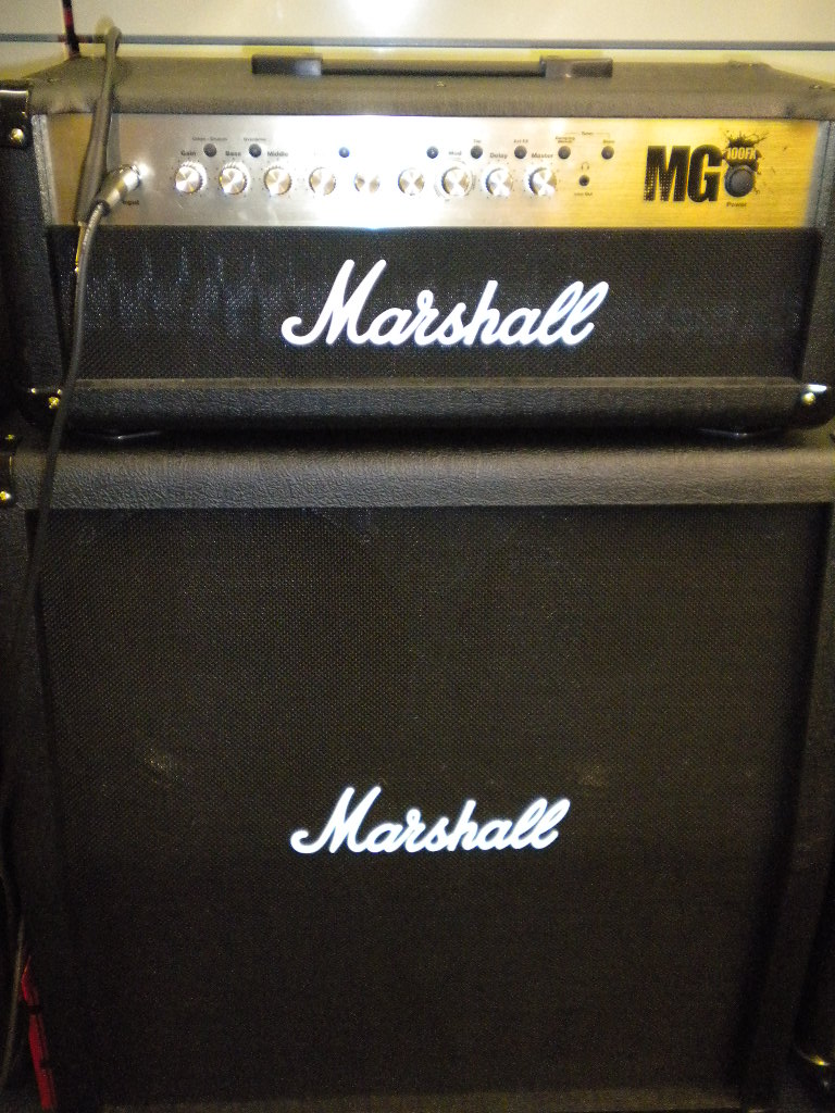 Marshall Mg100hdfx